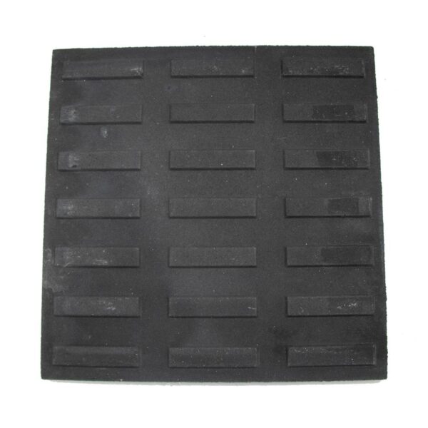 Piso Cimentício Rampa Filete Preto 30,7×30,7cm Amarrado com 5 Un.